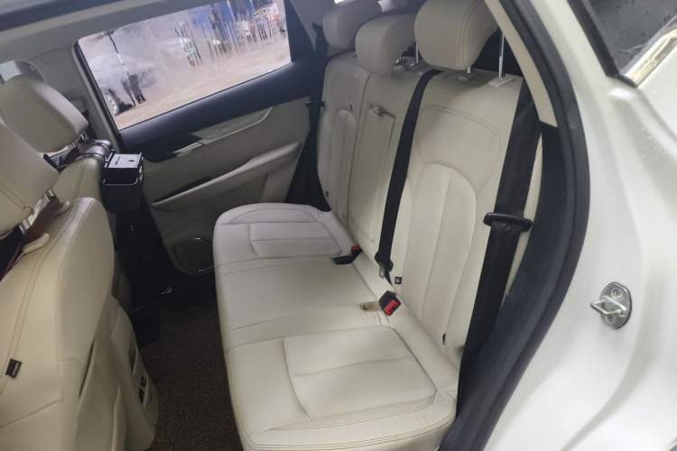 Used Hanteng X5 2018 1.5T CVT Elite Edition Left Rear Seat
