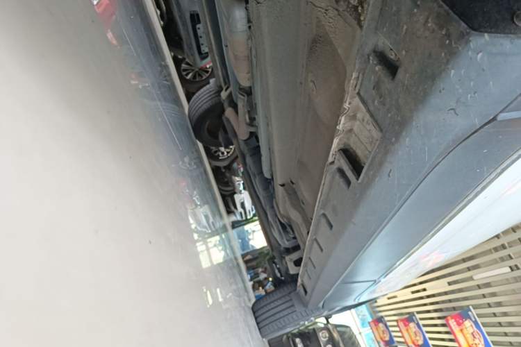 Used Hanteng X5 2018 1.5T CVT Luxury Edition Left Side Sill