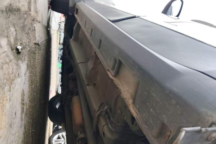 Used Hanteng X5 2018 1.5T CVT Luxury Edition Left Side Sill