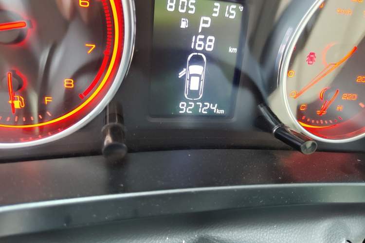 Used Hanteng X5 2018 1.5T CVT Luxury Edition Odometer Close Up