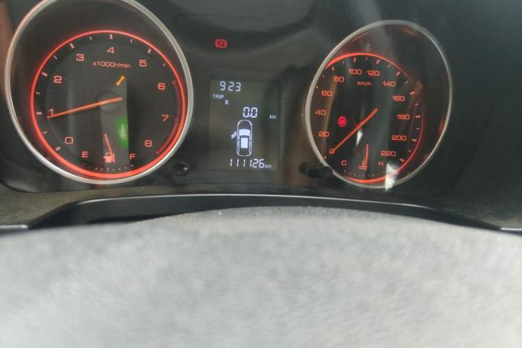 Used Hanteng X5 2018 1.5L Manual Comfort Edition Odometer Close Up