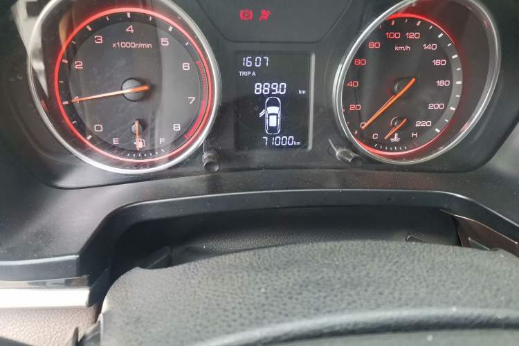Used Hanteng X5 2018 1.5T Manual Elite Edition Odometer Close Up