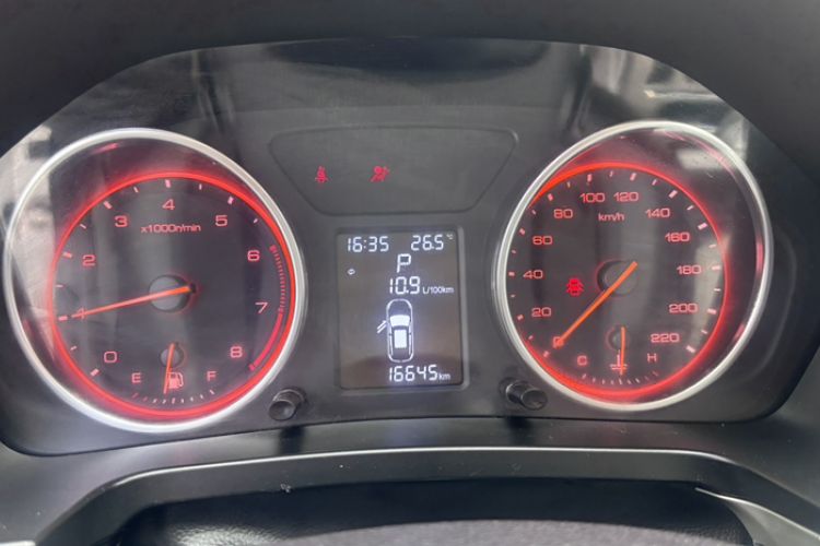 Used Hanteng X5 2018 1.5T CVT Luxury Edition Odometer Close Up