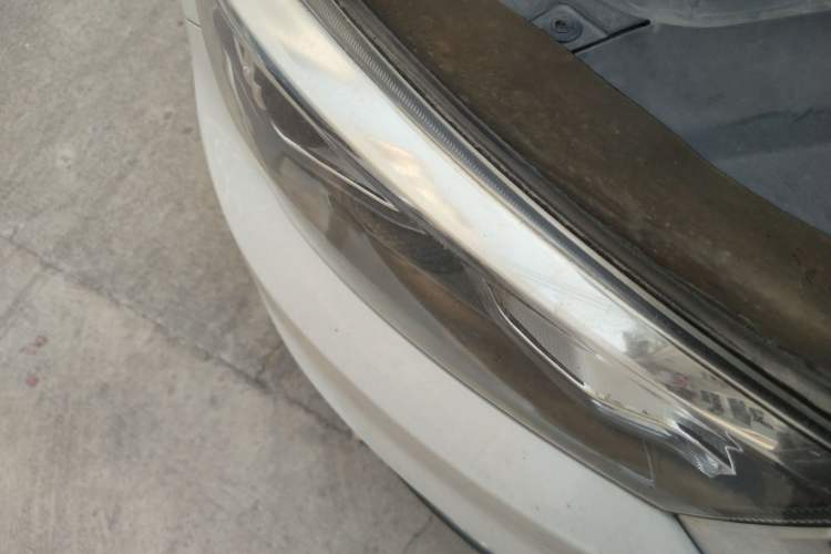 Used Hanteng X5 2018 1.5T Manual Luxury Edition Right Front Headlight