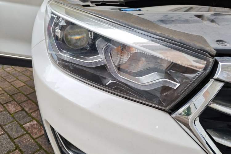 Used Hanteng X5 2018 1.5T CVT Luxury Edition Right Front Headlight