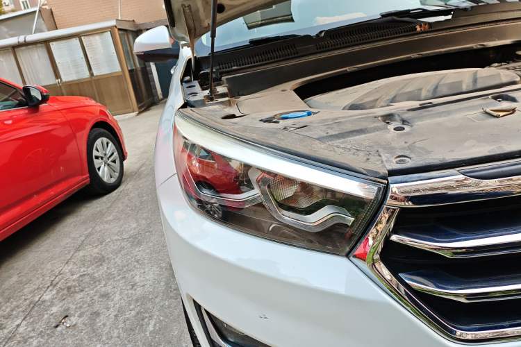 Used Hanteng X5 2018 1.5T CVT Xuan Dong Flagship Edition Right Front Headlight