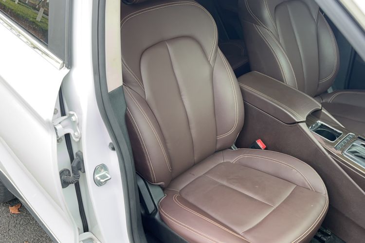 Used Hanteng X5 2018 1.5T CVT Luxury Edition Right Front Seat