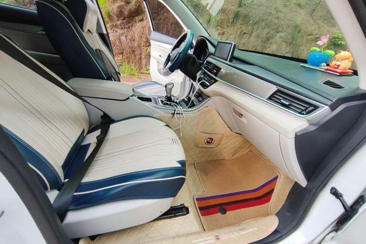 Used Hanteng X5 2018 1.5T CVT Luxury Edition Right Front Seat