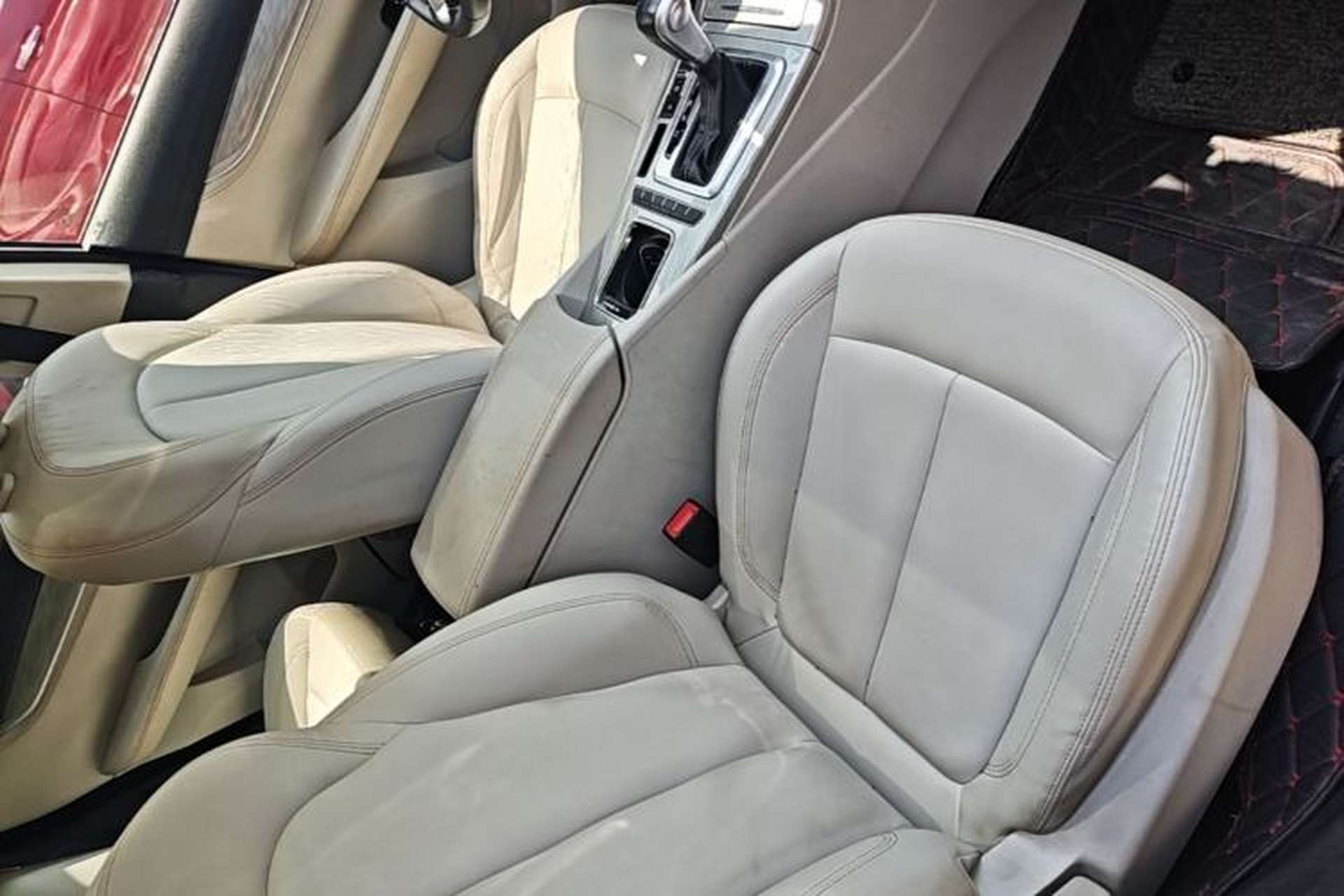 Used Hanteng X5 2018 1.5T CVT Luxury Edition Right Front Seat