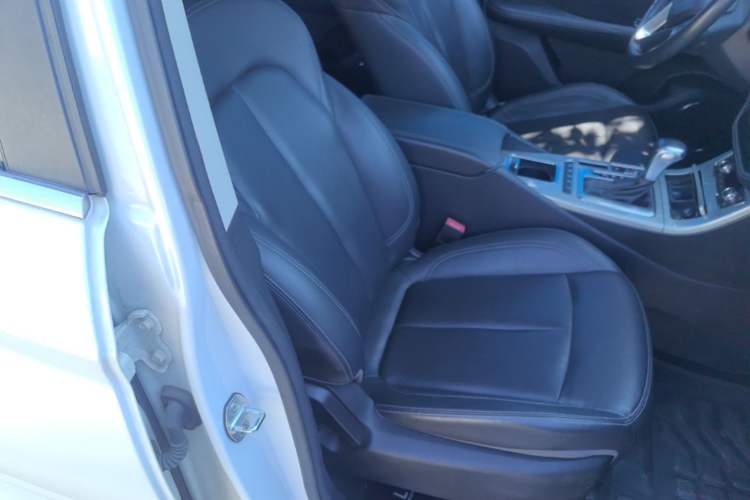 Used Hanteng X5 2018 1.5T CVT Elite Edition Right Front Seat