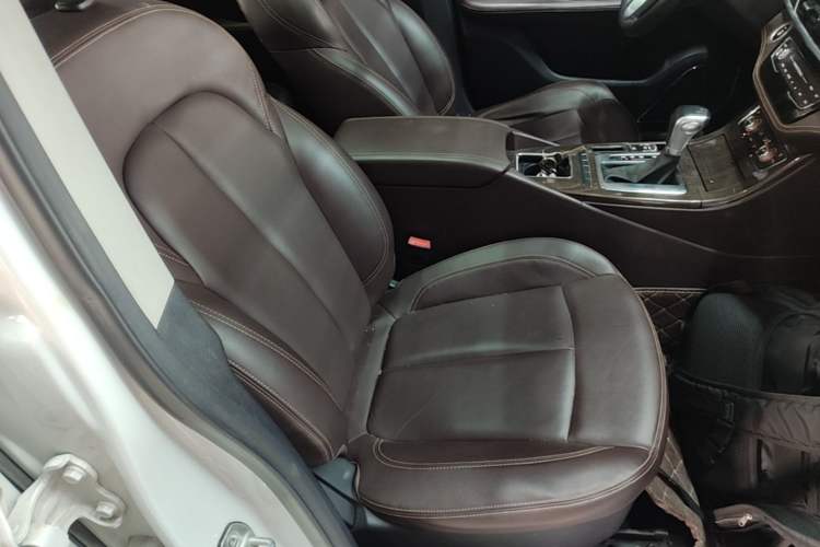 Used Hanteng X5 2018 1.5T CVT Luxury Edition Right Front Seat