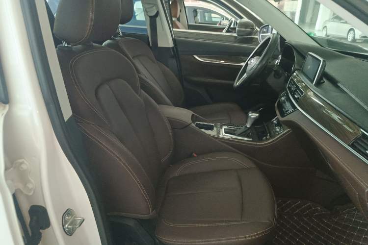 Used Hanteng X5 2018 1.5T CVT Luxury Edition Right Front Seat