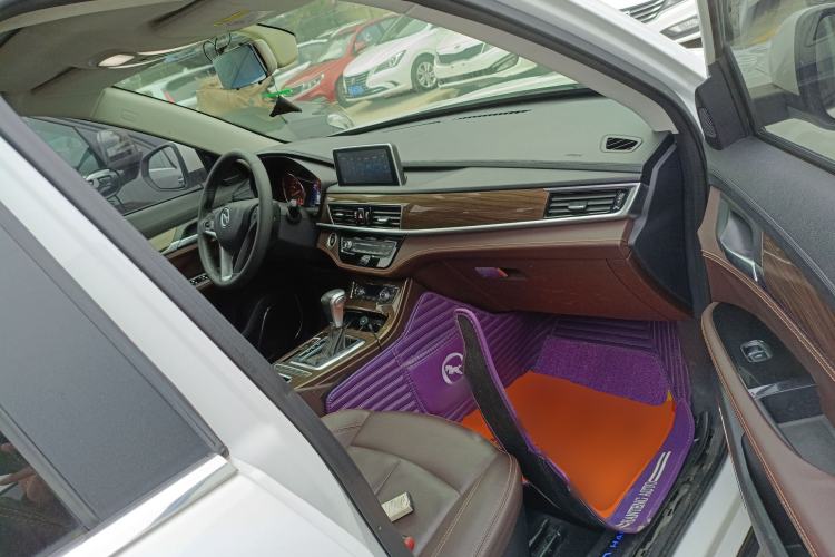 Used Hanteng X5 2018 1.5T CVT Luxury Edition Right Front Seat