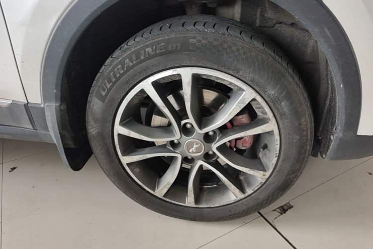 Used Hanteng X5 2018 1.5T CVT Luxury Edition Right Front Wheel Hub