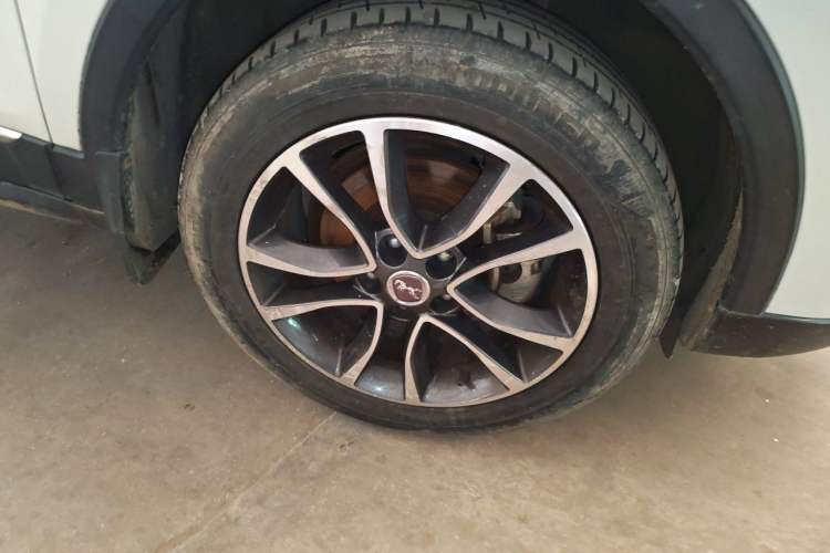 Used Hanteng X5 2018 1.5T CVT Luxury Edition Right Front Wheel Hub
