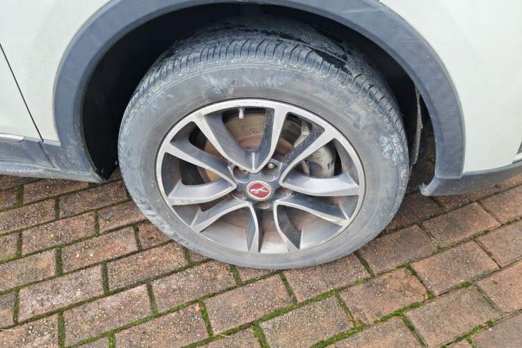 Used Hanteng X5 2018 1.5T CVT Luxury Edition Right Front Wheel Hub
