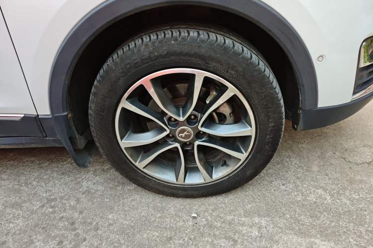 Used Hanteng X5 2018 1.5T CVT Xuan Dong Flagship Edition Right Front Wheel Hub