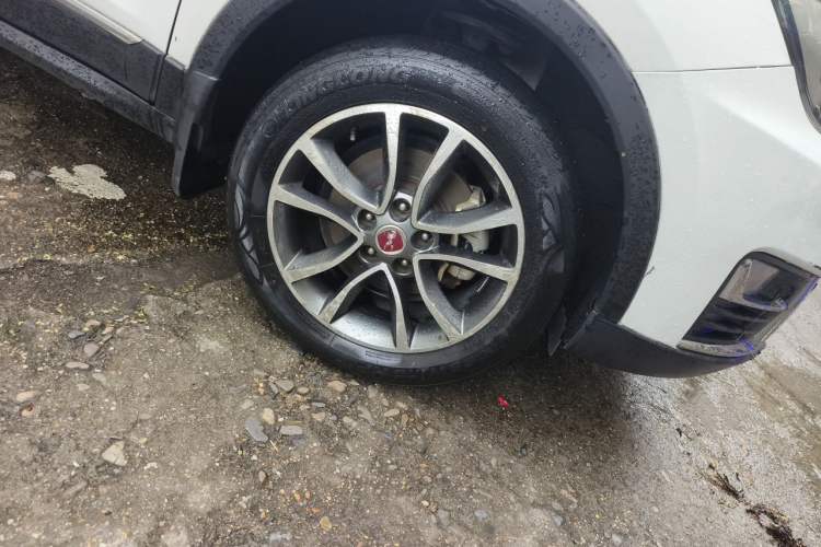 Used Hanteng X5 2018 1.5T CVT Elite Edition Right Front Wheel Hub