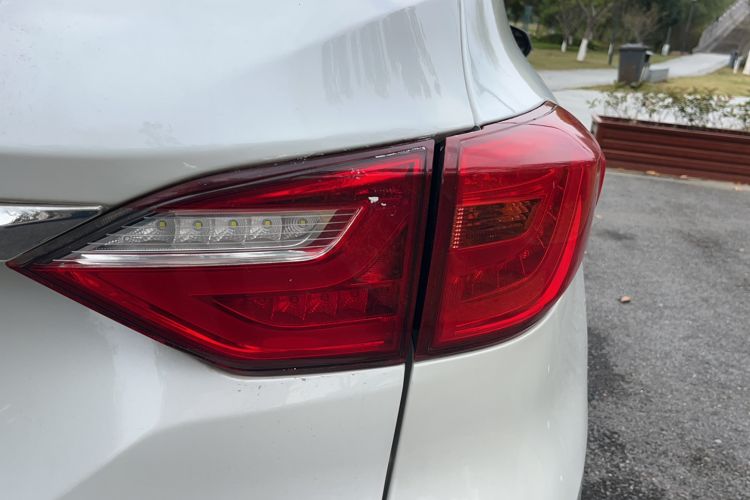 Used Hanteng X5 2018 1.5T CVT Luxury Edition Right Rear Taillight