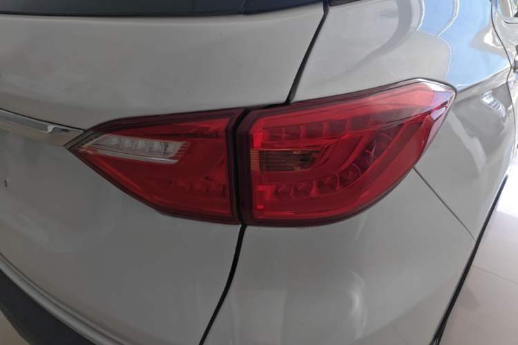 Used Hanteng X5 2018 1.5T CVT New Year Edition Right Rear Taillight