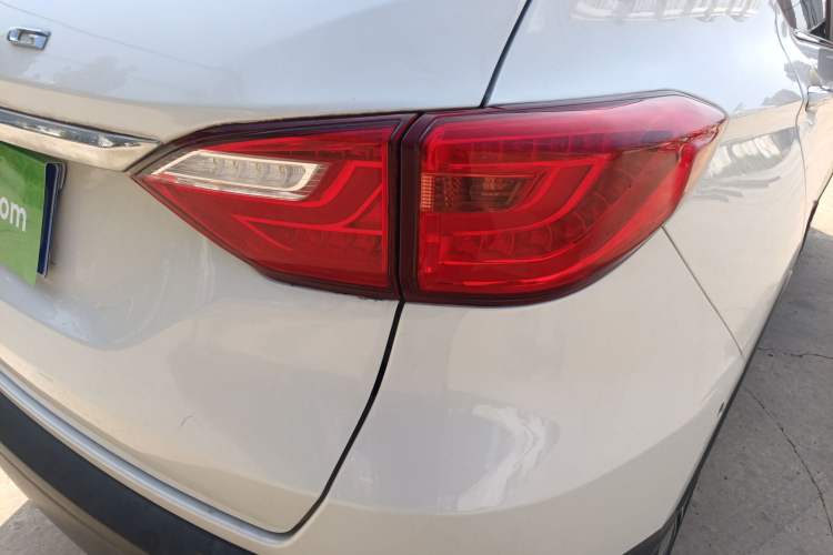 Used Hanteng X5 2018 1.5T Manual Elite Edition Right Rear Taillight