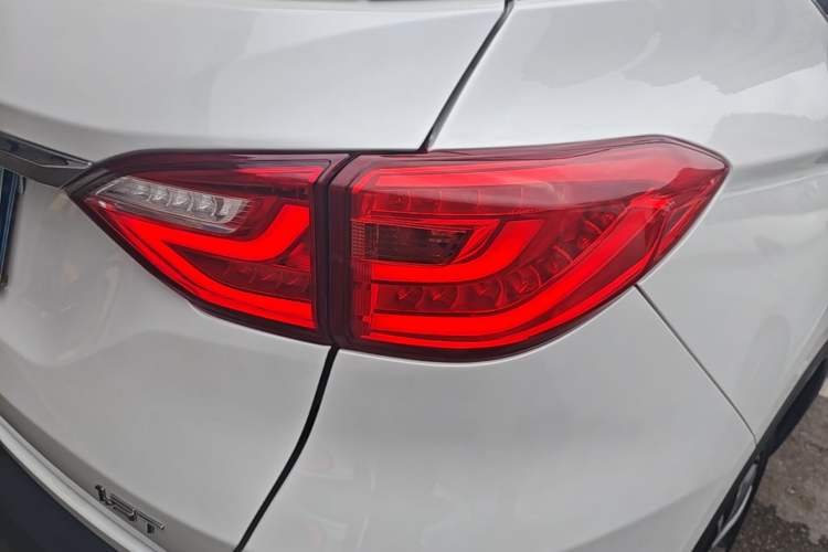 Used Hanteng X5 2018 1.5T CVT Luxury Edition Right Rear Taillight