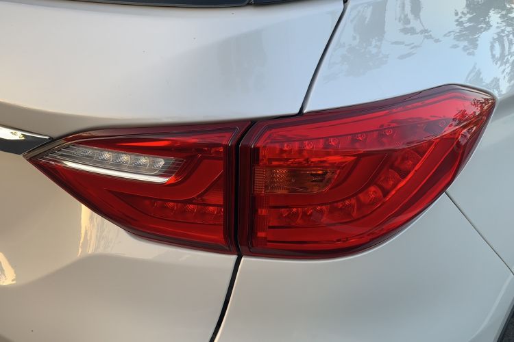 Used Hanteng X5 2018 1.5T CVT Luxury Edition Right Rear Taillight