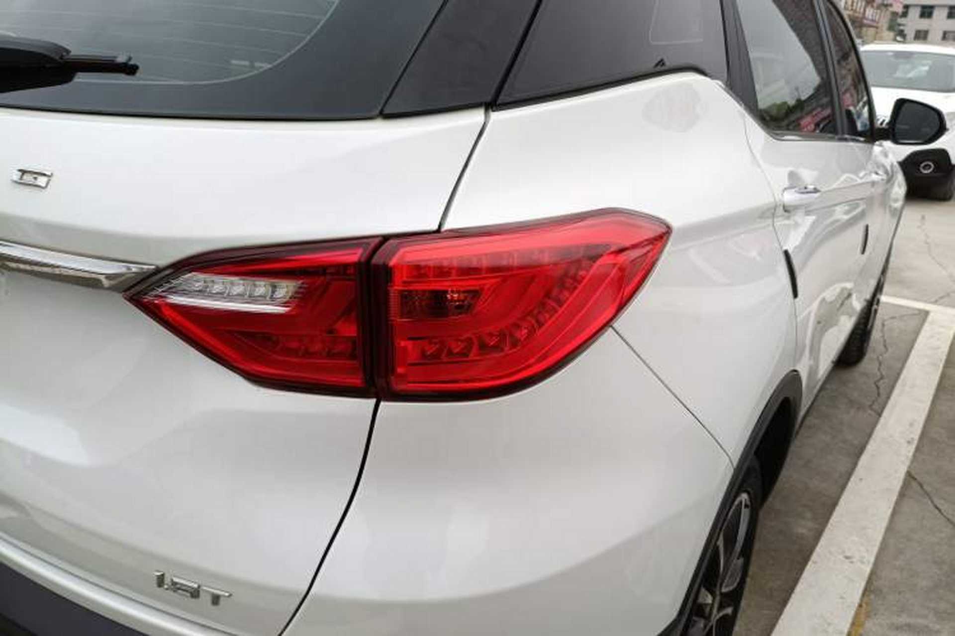 Used Hanteng X5 2018 1.5T CVT Luxury Edition Right Rear Taillight