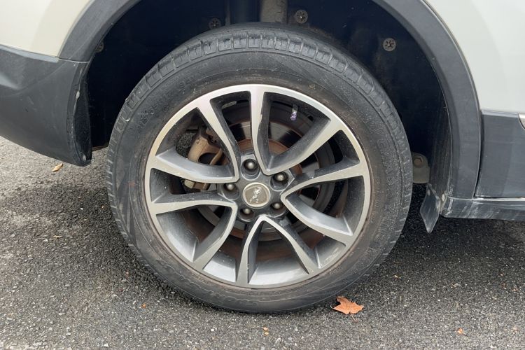 Used Hanteng X5 2018 1.5T CVT Luxury Edition Right Rear Wheel Hub