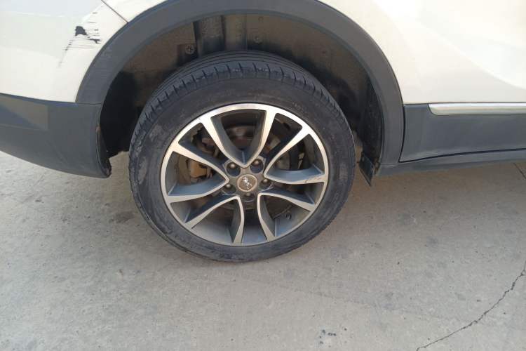 Used Hanteng X5 2018 1.5T Manual Elite Edition Right Rear Wheel Hub