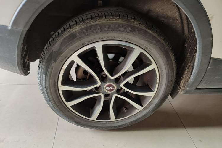 Used Hanteng X5 2018 1.5T CVT Luxury Edition Right Rear Wheel Hub