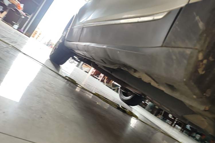 Used Hanteng X5 2018 1.5T CVT Luxury Edition Right Side Sill