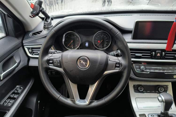 Used Hanteng X5 2018 1.5T CVT Luxury Edition Steering Wheel