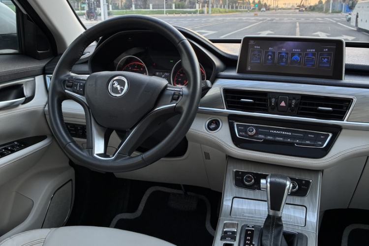Used Hanteng X5 2018 1.5T CVT Luxury Edition Steering Wheel