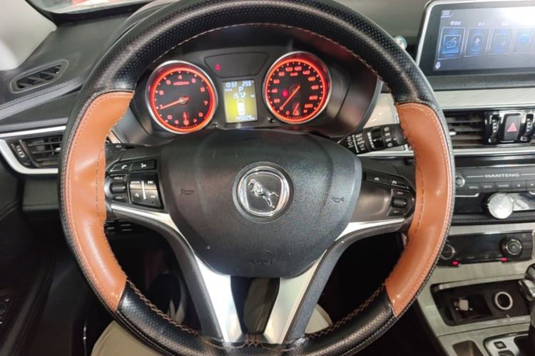 Used Hanteng X5 2018 1.5T CVT Luxury Edition Steering Wheel