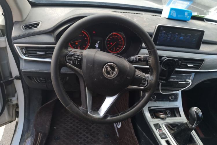 Used Hanteng X5 2018 1.5T Manual Luxury Edition Steering Wheel