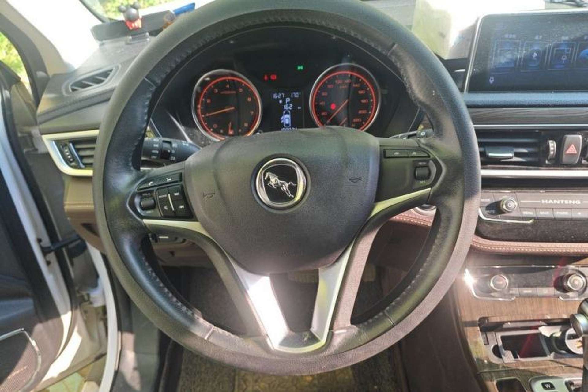 Used Hanteng X5 2018 1.5T CVT Luxury Edition Steering Wheel