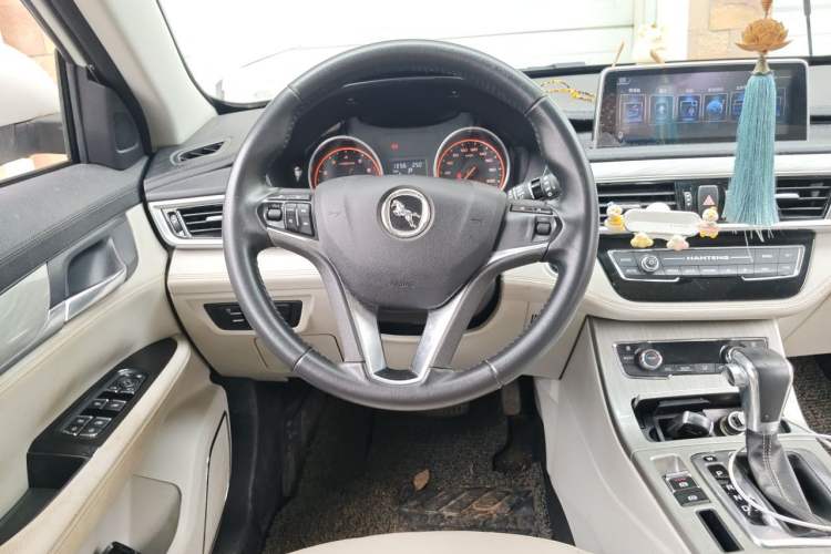 Used Hanteng X5 2018 1.5T CVT Luxury Edition Steering Wheel