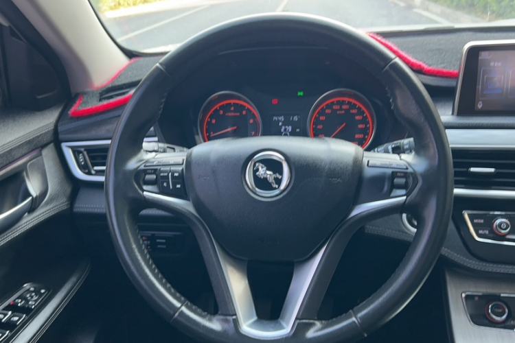 Used Hanteng X5 2018 1.5T Manual Luxury Edition Steering Wheel