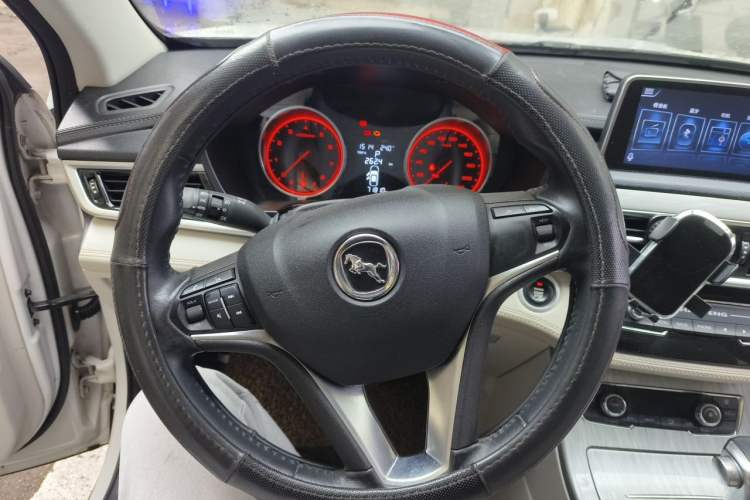 Used Hanteng X5 2018 1.5T CVT Elite Edition Steering Wheel