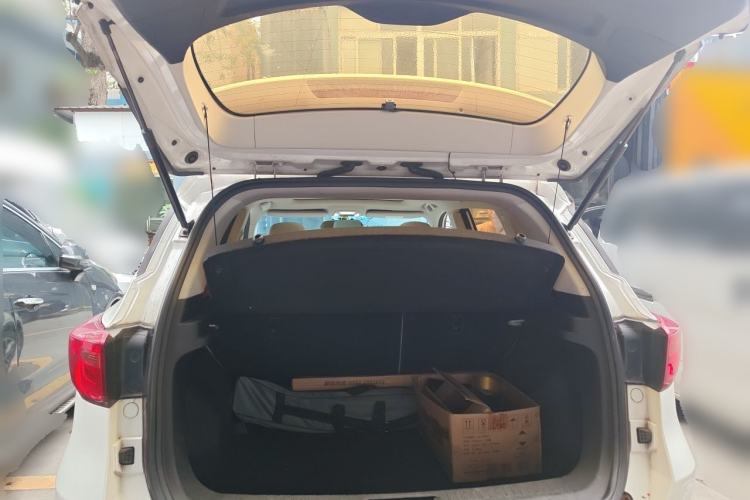 Used Hanteng X5 2018 1.5T CVT Luxury Edition Trunk