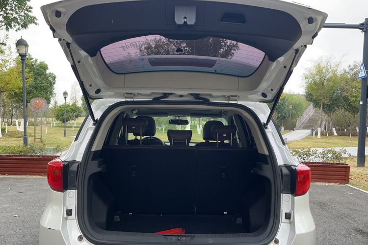 Used Hanteng X5 2018 1.5T CVT Luxury Edition Trunk