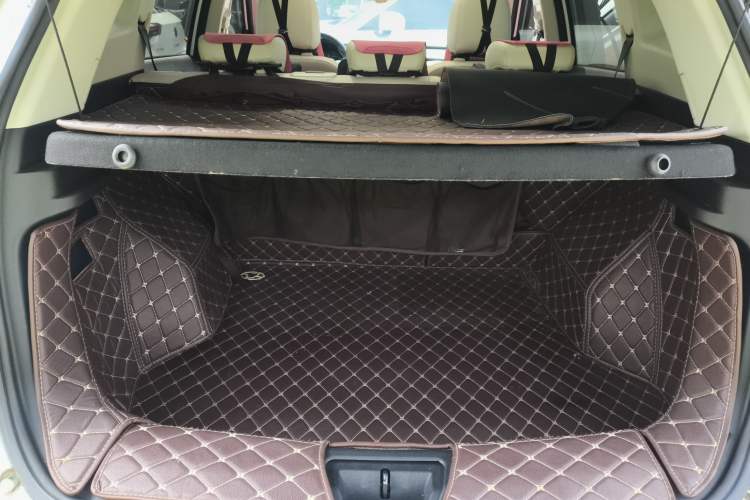 Used Hanteng X5 2018 1.5T CVT New Year Edition Trunk