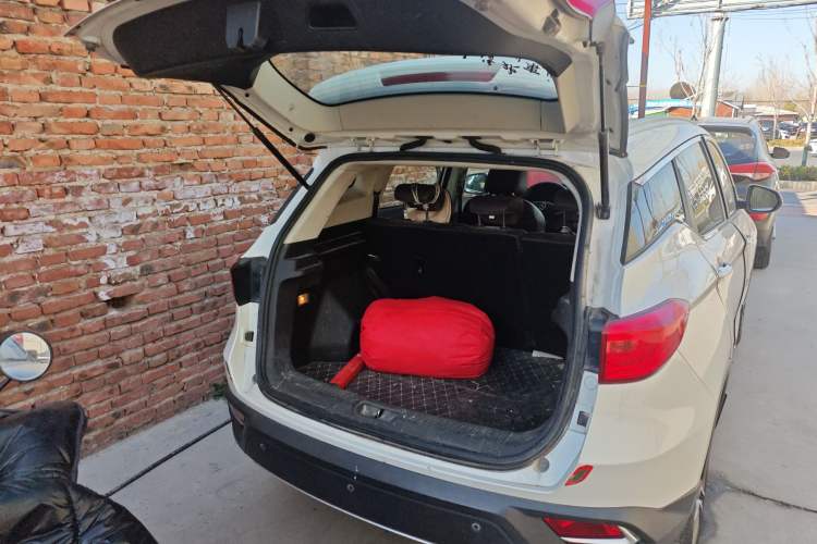 Used Hanteng X5 2018 1.5T CVT Luxury Edition Trunk