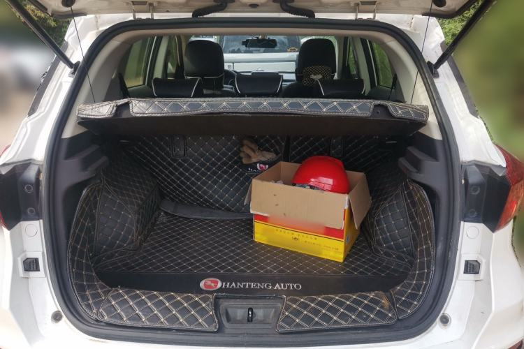 Used Hanteng X5 2018 1.5T Manual Elite Edition Trunk