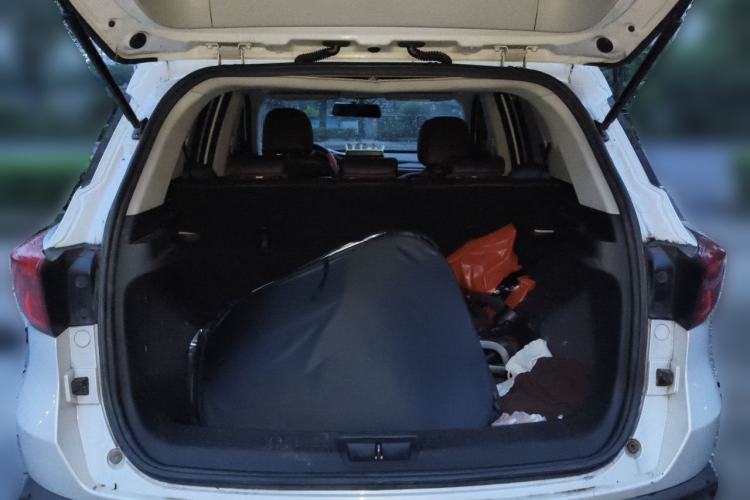 Used Hanteng X5 2018 1.5T CVT New Year Edition Trunk