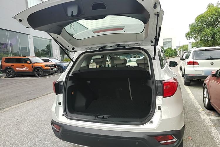 Used Hanteng X5 2018 1.5T CVT Luxury Edition Trunk