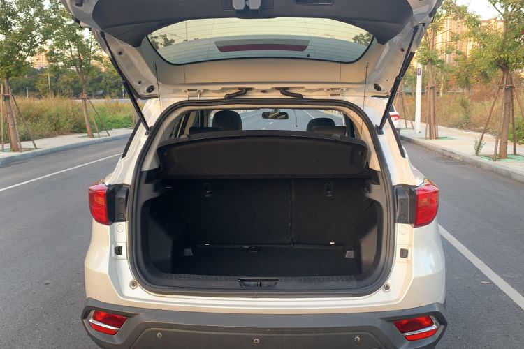 Used Hanteng X5 2018 1.5T CVT Luxury Edition Trunk