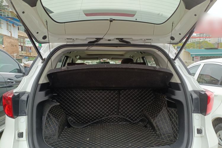 Used Hanteng X5 2018 1.5T CVT Luxury Edition Trunk