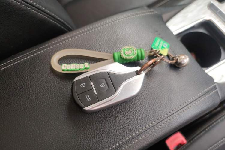 Used Hanteng X5 2018 1.5T Manual Luxury Edition Vehicle Key